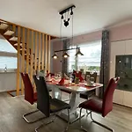 Bellavita - Mit Grossem Eingezaeuntem Garten - Infrarotsauna - 3 Hunde Willkommen - Badesee 800m Entfernt 펜션