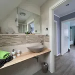 펜션 Bellavita - Mit Grossem Eingezaeuntem Garten - Infrarotsauna - 3 Hunde Willkommen - Badesee 800m Entfernt