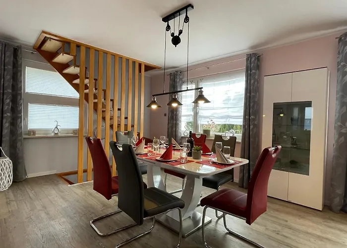 Bellavita - Mit Grossem Eingezaeuntem Garten - Infrarotsauna - 3 Hunde Willkommen - Badesee 800m Entfernt 度假居